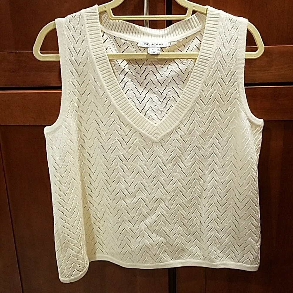ST. JOHN Criss Cross Open Stiched Knit Tank